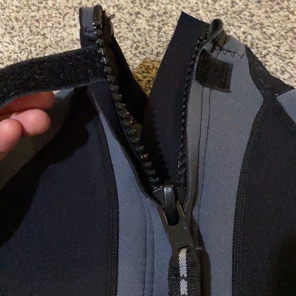 Youth Wet Suit - Picture 3 of 7